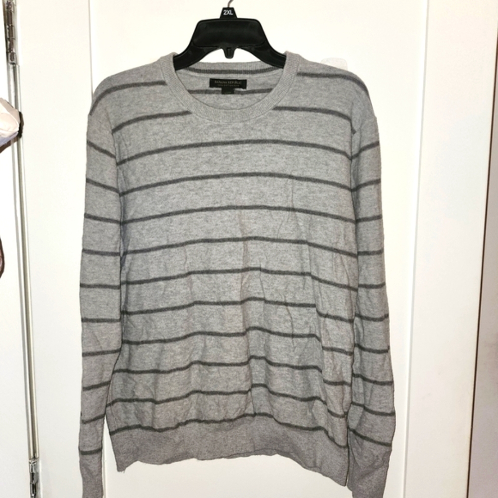 Banana Republic 100 Cotton Slub Gray Striped Men's Sweater. Size M